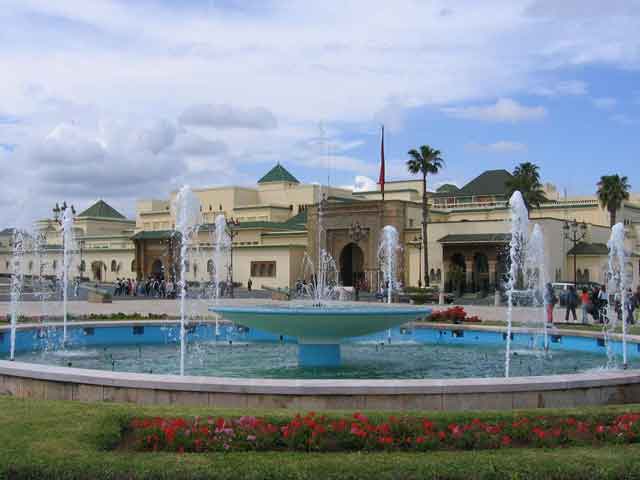 Город Рабат (Rabat) расположен на островном государстве, носящем название Мальта. Город когда-то основали финикийцы, затем он находился во владениях Римской Империи. В Средневековье Рабат принадлежал сначала мусульманам, а затем и мальтийским царям.